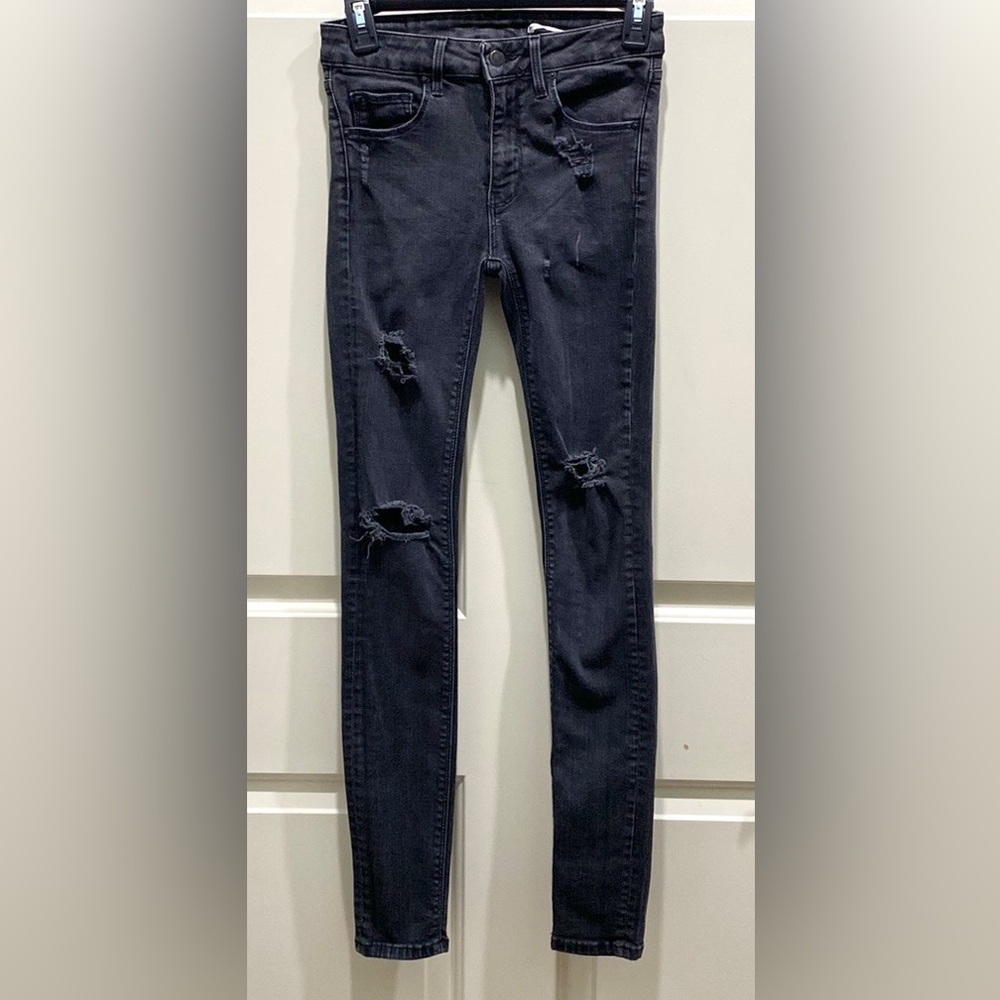 Zara Woman Size 4 Slim Fit Med Rise Black Distressed Destroyed Edgy Denim Jeans